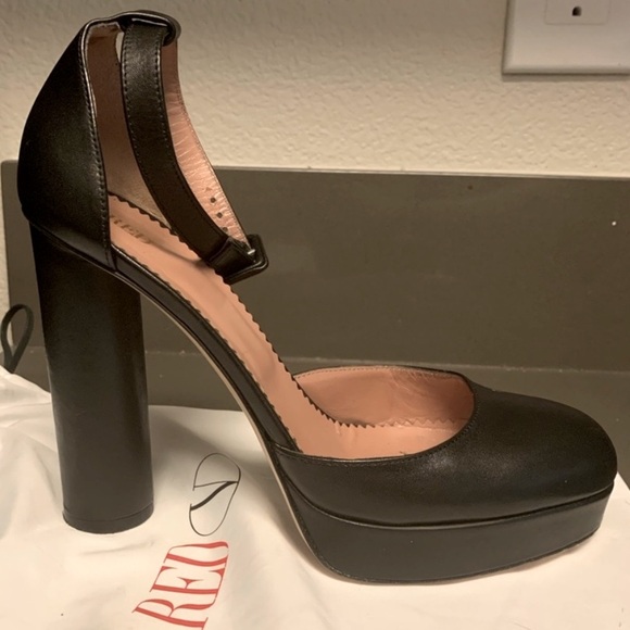 Beautiful Valentino platform pumps, women’s 8 - Picture 1 of 6